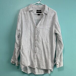 Tahari Women’s Casual Gray Button-Down Shirt